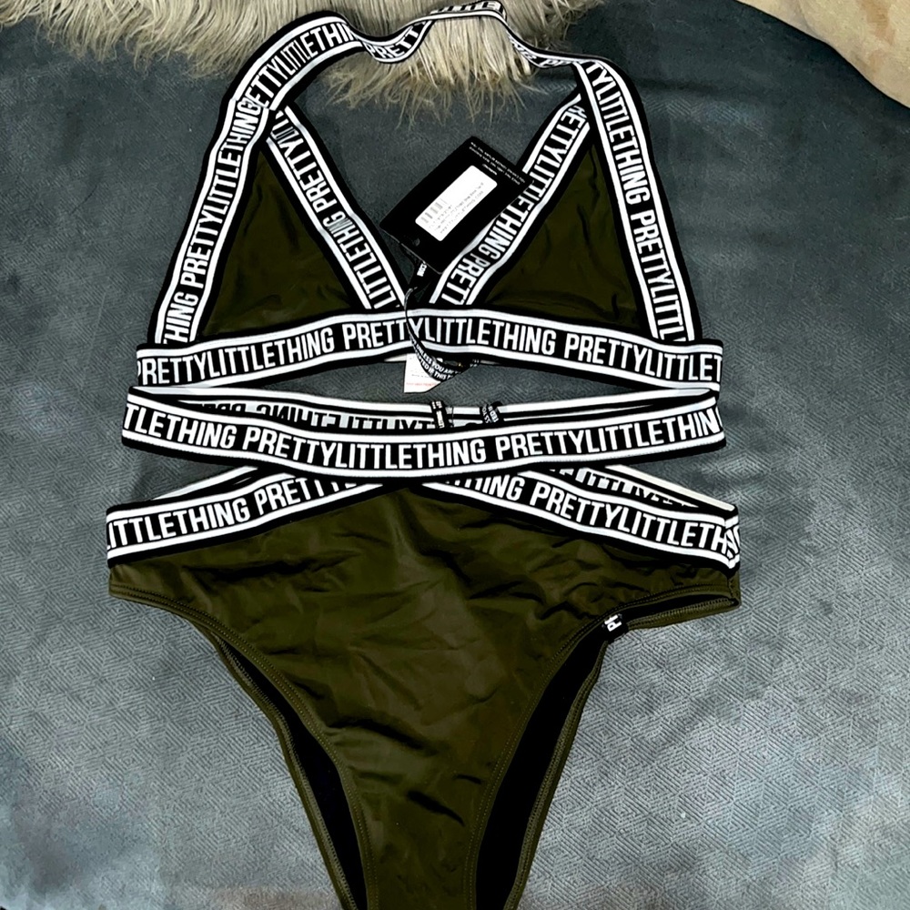 PrettyLittleThing Highwaist Bikini